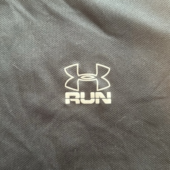 Men’s Under Armour T-shirt -Smoke Free Home- Worn 1-2 times- Excellent - Picture 3 of 5